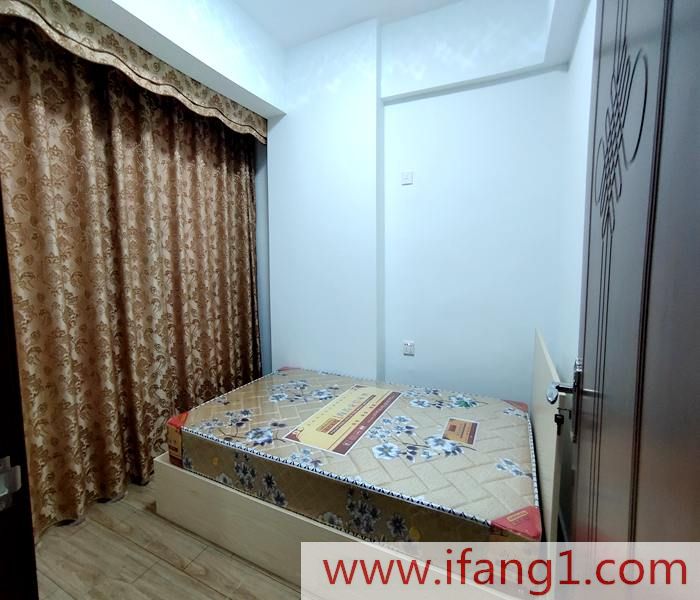 <a href=/dalingshan/ target=_blank class=infotextkey>大嶺山小產權房</a>交易