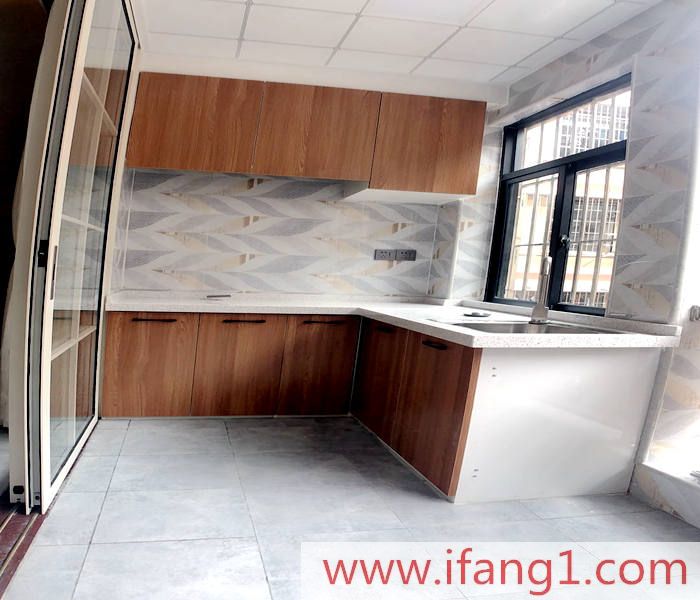 <a href=/shiyan/ target=_blank class=infotextkey>石巖小產權房屋</a>